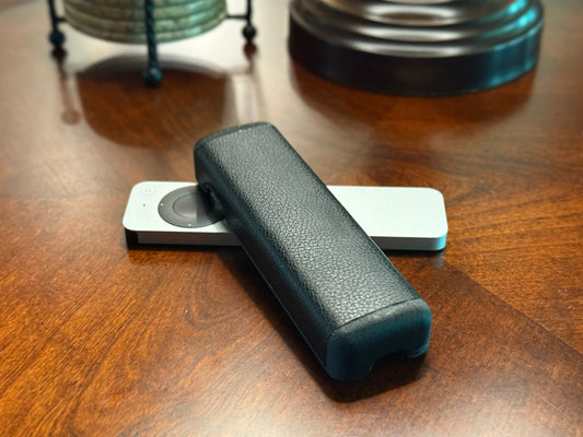 BLACK LEATHER SIRI REMOTE COVER
